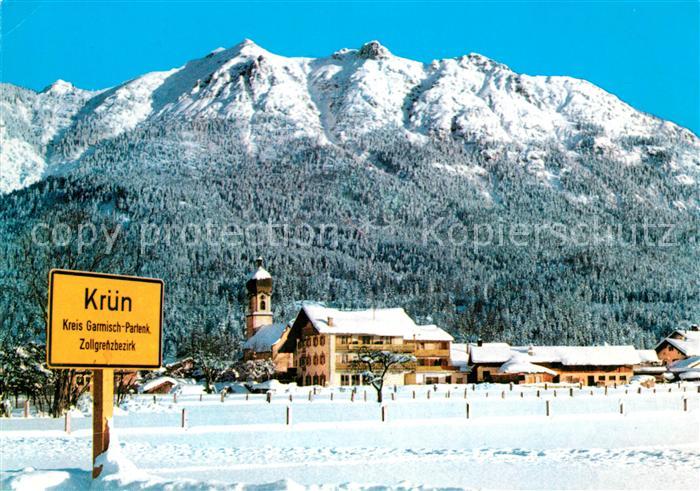 Kruen Ortsschild Ortsmotiv mit Kirche gegen Soierngruppe Winterlandschaft