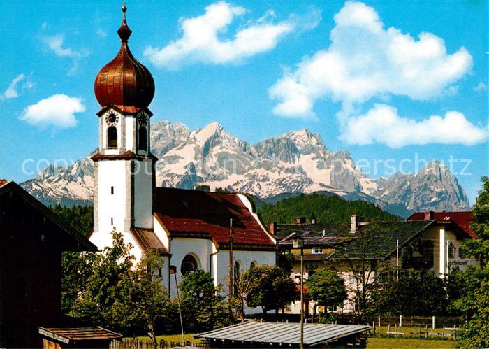 Kruen Blick ueber Sebastiankirche auf Zugspitzgruppe Wettersteingebirge Huber Ka