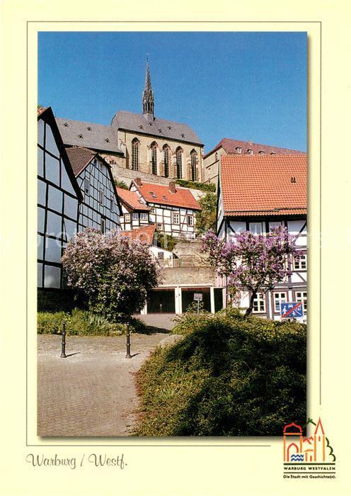 Warburg Westfalen Altstadt Fachwerkhaeuser Baumbluete Kirche