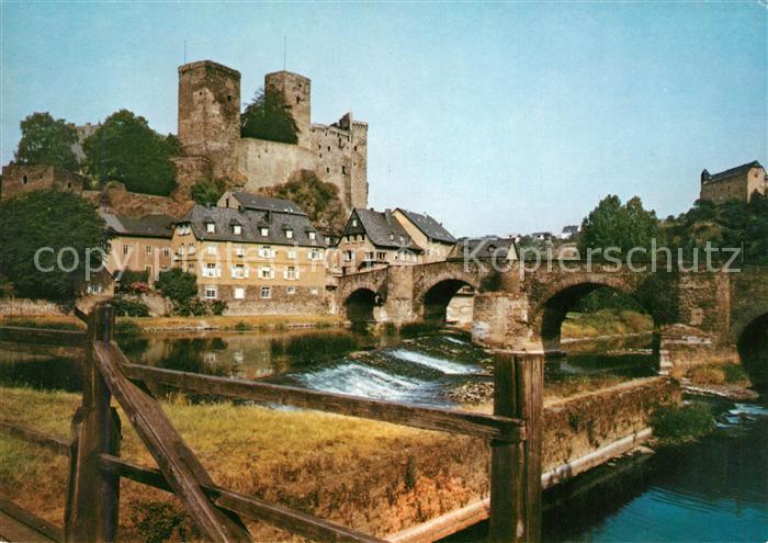 Runkel Lahn Lahnbruecke Wehr Blick zur Burg