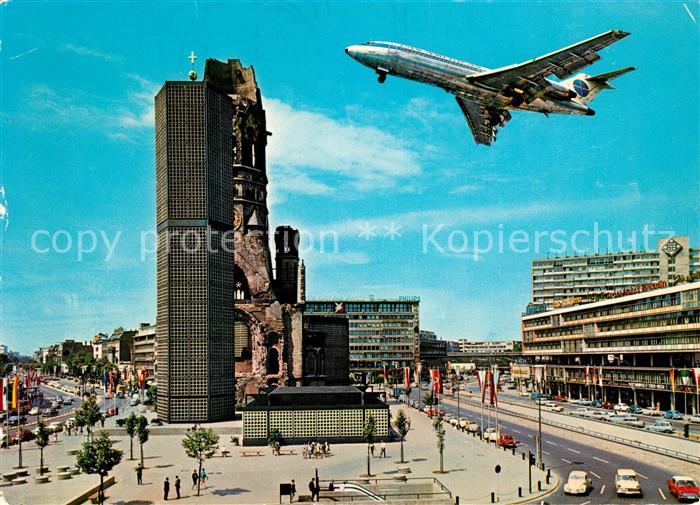 BERLIN  DE Charlottenburg Kurfuestendamm Gedaechtniskirche Bahnhof Zoo