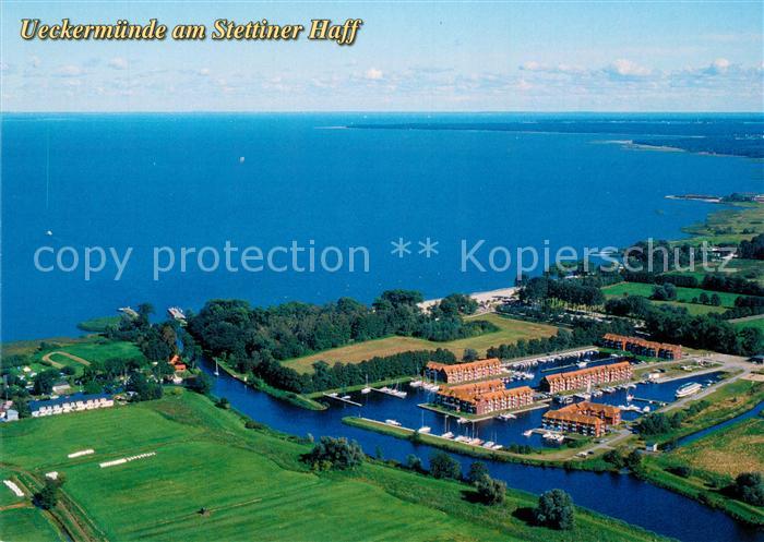 Ueckermuende Mecklenburg Vorpommern Fliegeraufnahme Uekermuendung Lagunenstadt