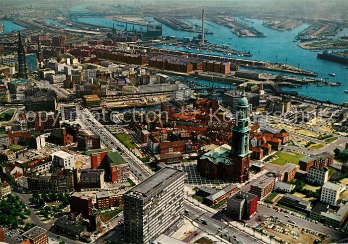Hamburg Michel Ost-West-Strasse Hafen Fliegeraufnahme