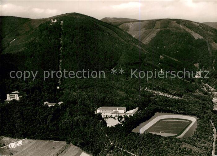 Edenkoben Pfaelzische Sesselbahn mit Schloss und Schlosshotel Ludwigshoehe Flieg