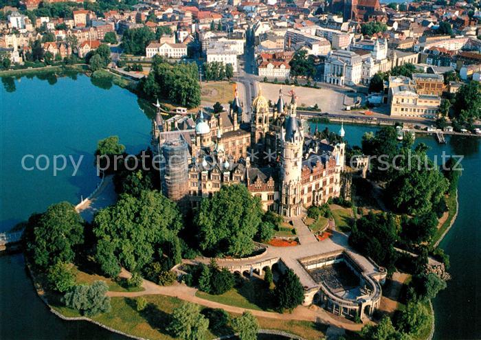 Schwerin Mecklenburg Fliegeraufnahme mit Schloss
