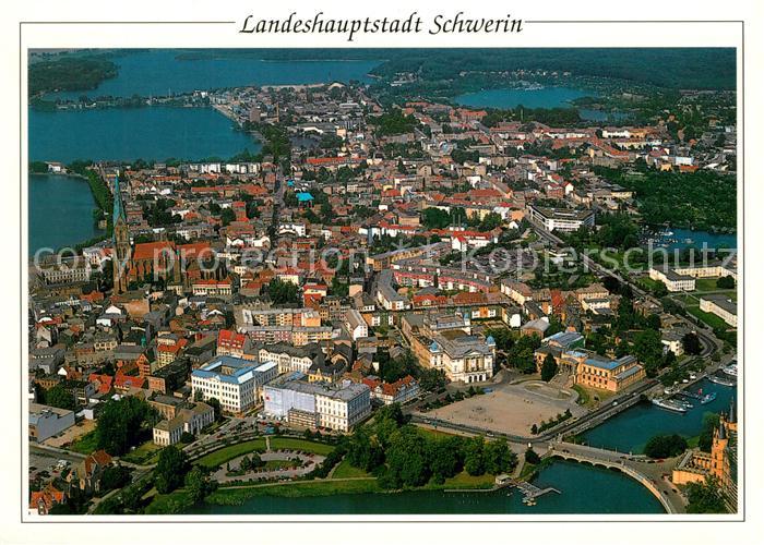Schwerin Mecklenburg Fliegeraufnahme mit Schloss