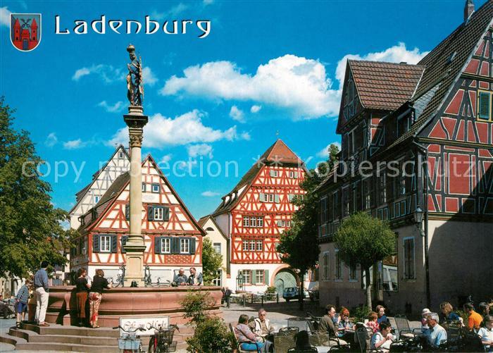 Ladenburg Brunnen Marktplatz Altstadt Fachwerkhaeuser