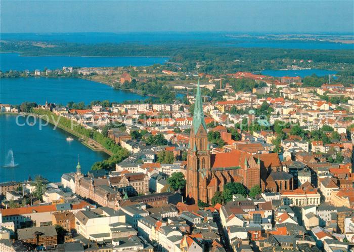 Schwerin Mecklenburg Altstadt mit Dom und Pfaffenteich Fliegeraufnahme