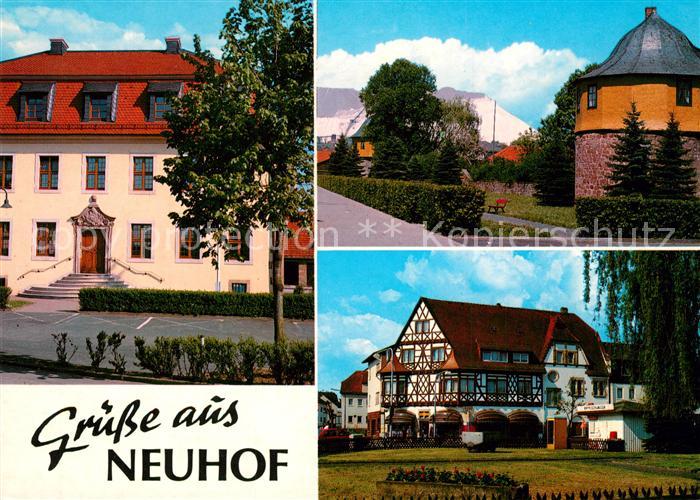 Neuhof Taunus Rathaus Schlosstuerme mit Kaliberg Fachwerkhaus am Zollweg