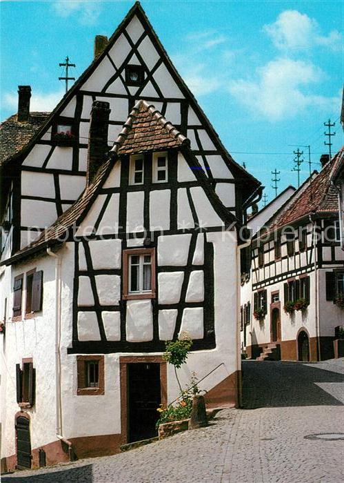 Neuleiningen Fachwerkhaeuser Burg- und Weindorf