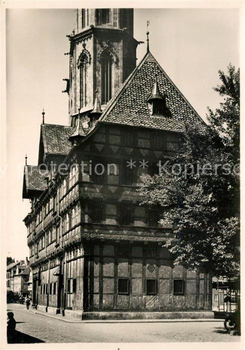 Braunschweig Stadtwaage 16. Jhdt. Historisches Gebaeude dahinter Turm der Andrea