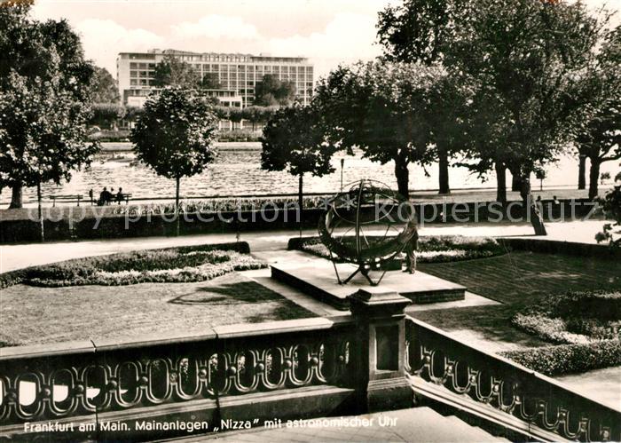 Frankfurt Main Mainanlagen Nizza mit astronomischer Uhr
