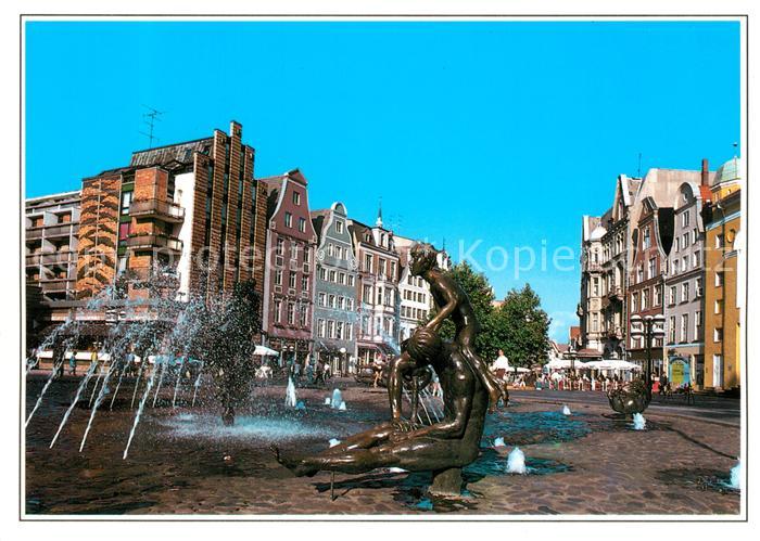 Rostock Kroepeliner Strasse und Brunnen der Lebensfreude