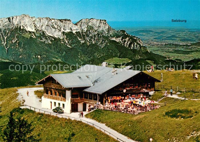 Rossfeldhuette Rossfeldschihuette mit Blick auf Untersberg und Salzburg