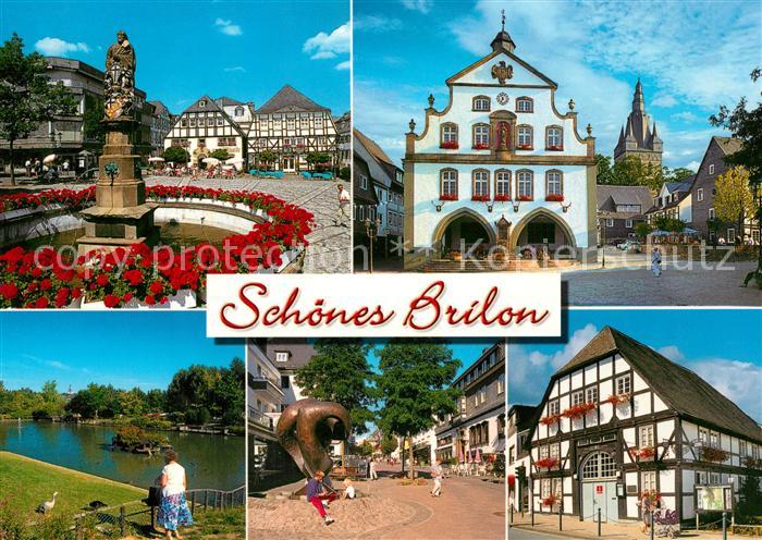 Brilon Markt Brunnen Rathaus Fussgaengerzone Fachwerk