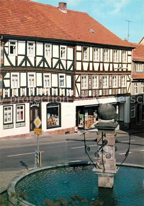 Tann Rhoen Marktbrunnen mit Elf-Apostelhaus Ulstertal