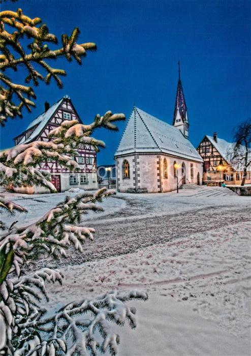 Plochingen Marktplatz mit Fruehmesserhaus Ottilienkapelle im Winter