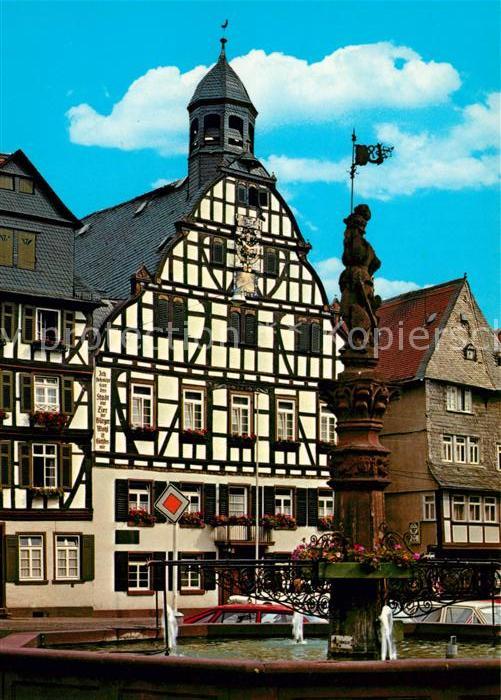 Butzbach Brunnen Marktplatz Rathaus Fachwerkhaeuser
