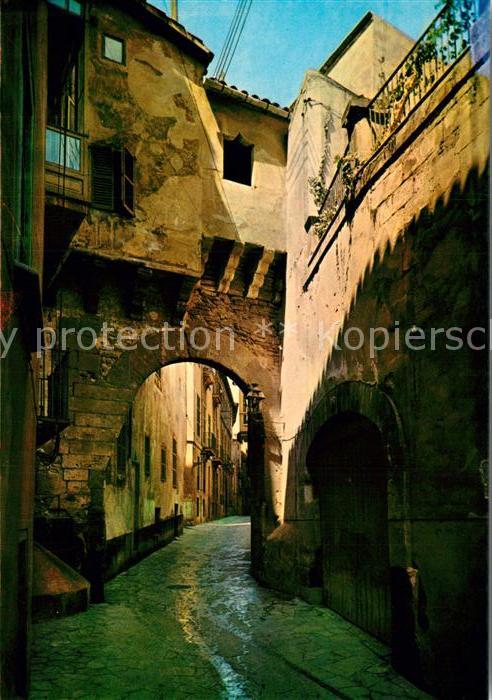 Palma de Mallorca Arco arabe en la Calle de la Almudaina Altstadt