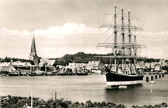 Travemuende Ostseebad Hafen Segelschulschiff Passat