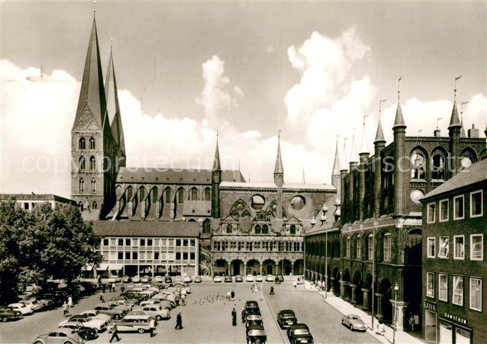 Luebeck Marktplatz Rathaus Marienkirche Hansestadt
