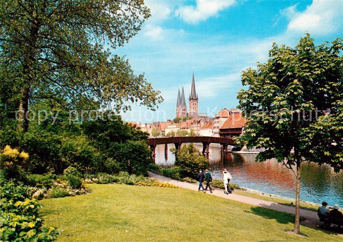 Luebeck Uferpromenade an der Trave Bruecke Kirche