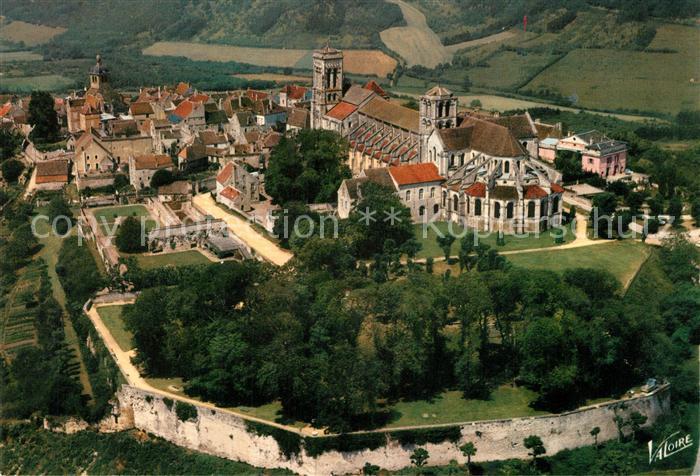 Vezelay Fliegeraufnahme Basilika Sainte Madelei