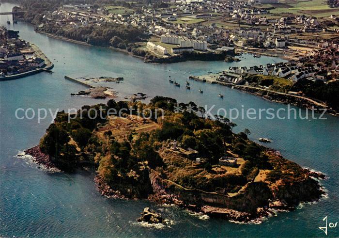 Treboul Douarnenez Fliegeraufnahme l ile Tristan l entree du Port Rhu