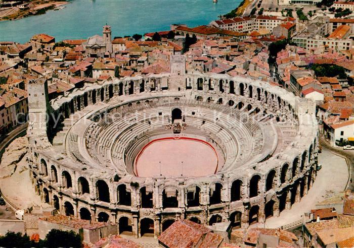 Arles Bouches-du-Rhone Les Arènes amphithéatre vue aérienne