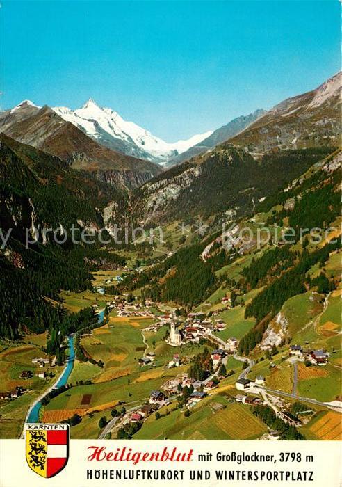 Heiligenblut Kaernten mit Grossglockner Hohe Tauern Fliegeraufnahme