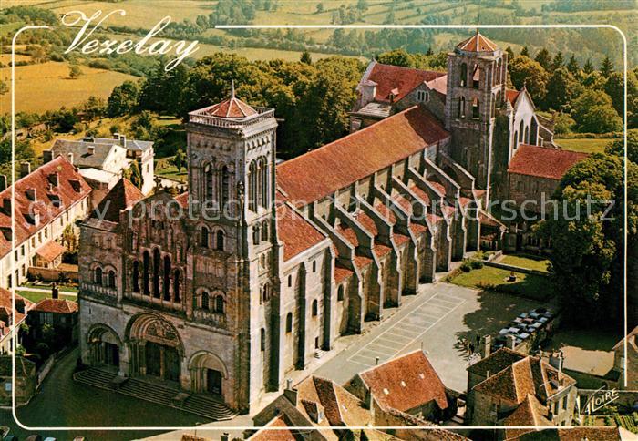 Vezelay Basilique Sainte Madeleine vue aérienne