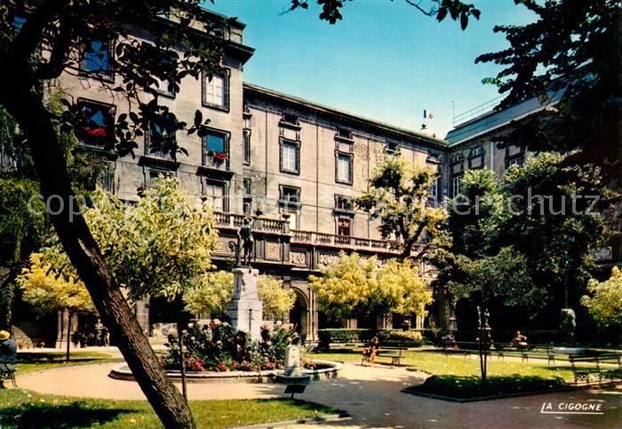 Lyon France Palais des arts ou Palais Saint Pierre Cour intérieure Monument