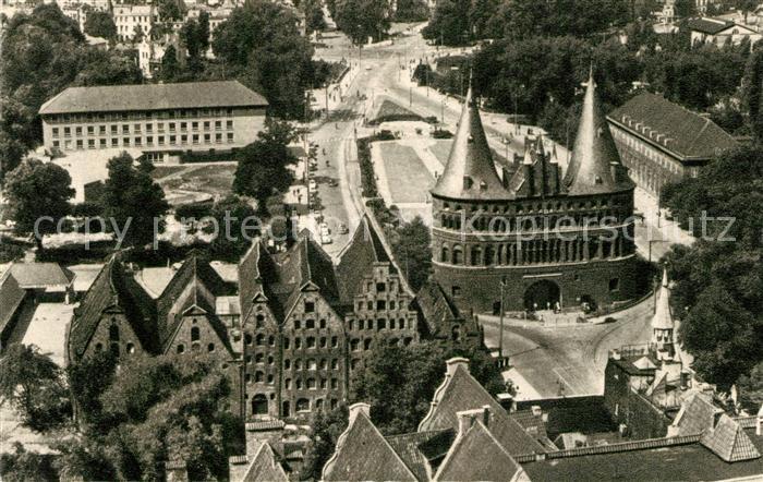 Luebeck Sankt Petri Kirche Holstentor Salzspeicher