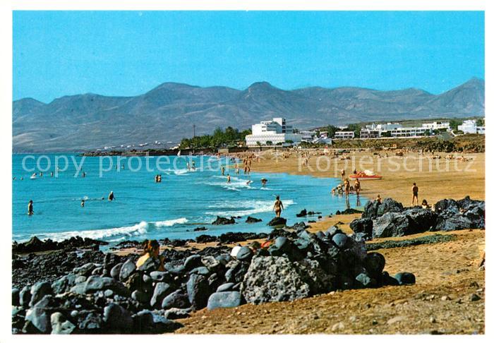 Lanzarote Kanarische Inseln Playa Dorada y al fondo Hotel Fariones y Puerto del