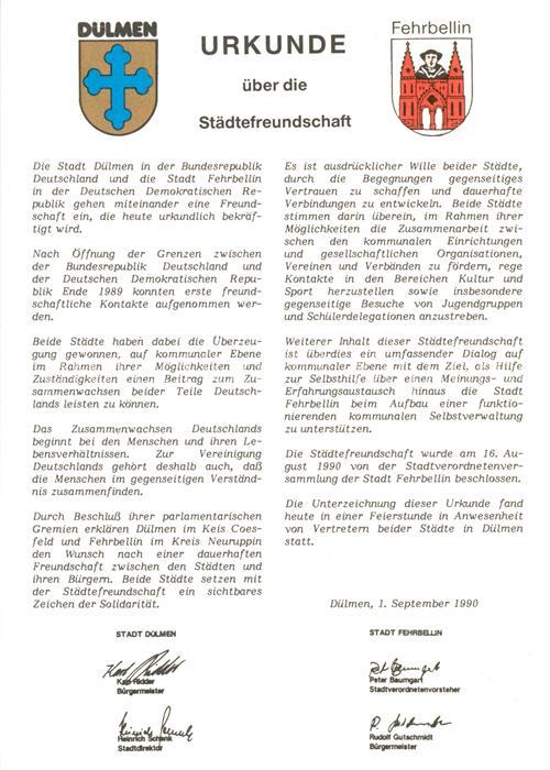 Duelmen Urkunde der Staedtefreundschaft Dulmen mit Fehrbellin