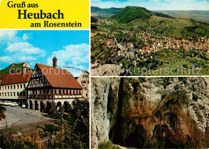 Heubach Wuerttemberg Rathaus mit Ruine Rosenstein Scheuelberg Dreieingangshoehle