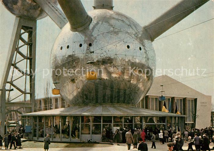Bruessel Bruxelles Atomium Sphère de base et hall d accueil Untere Kugel und Emp