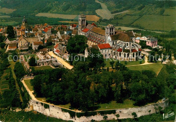 Vezelay Fliegeraufnahme la Baslique Sainte Madeleine