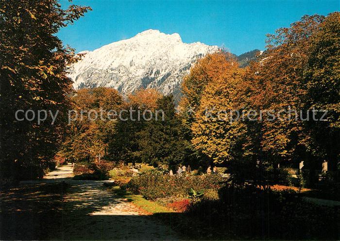 Bad Reichenhall Kurgarten mit Hochstaufen im Herbst