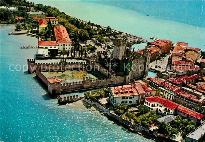 Sirmione Lago di Garda Fliegeraufnahme Castello Scaligero Halbinsel