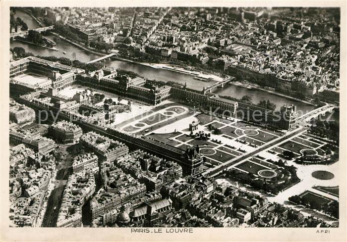 Paris Le Louvre Vue aerienne