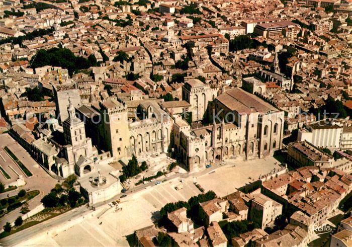 Avignon Vaucluse Vue generale aerienne sur Notre Dame des Doms et le Palais des