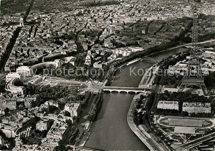 Paris Fliegeraufnahme Tour Eiffel Palais Chaillot