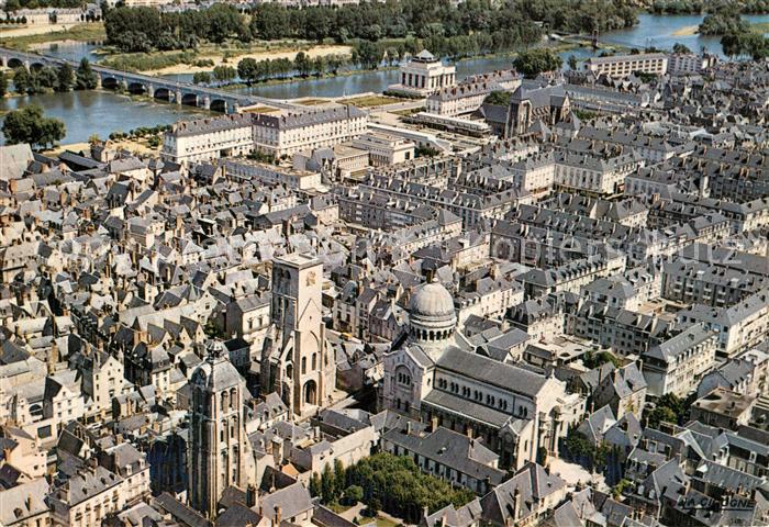 Tours Indre-et-Loire Fliegeraufnahme Le Pont de Pierre Bibliotheque Basilika Sai