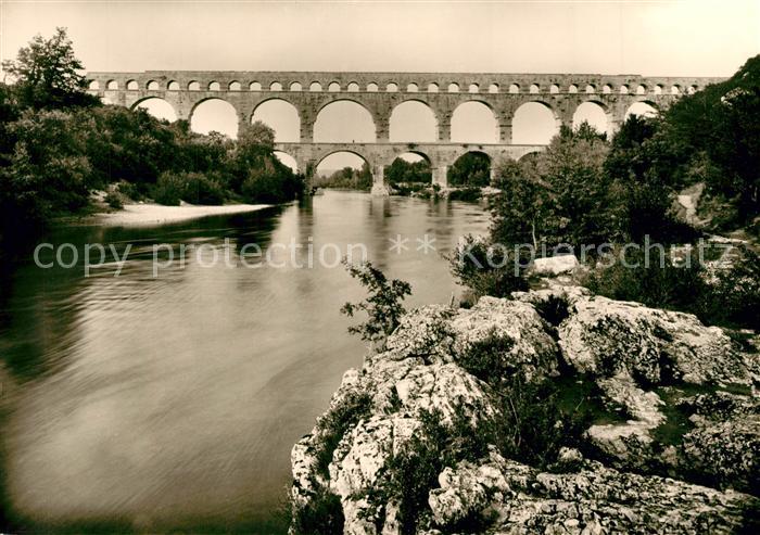 Nimes Pont du Gard Roemische Wasserleitung