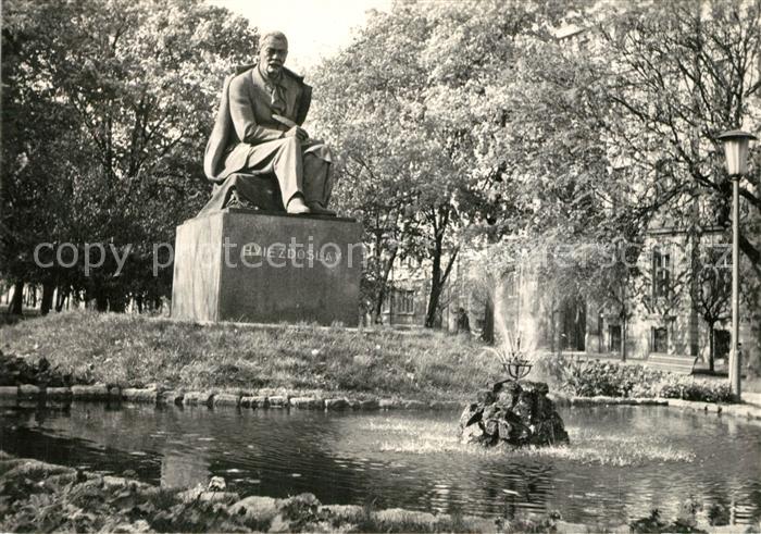 Bratislava Pressburg Pozsony Denkmal Dichter Hviczdoslav
