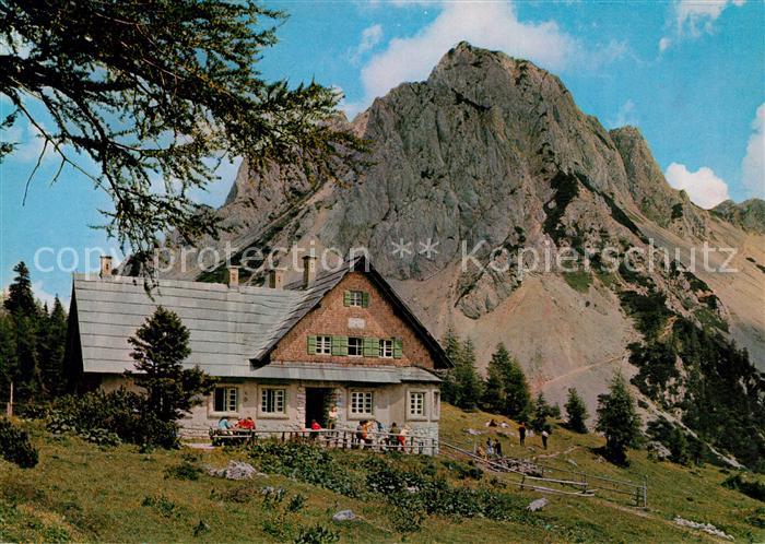 Klagenfurter Huette Berghaus gegen die Bielschitza Karawanken