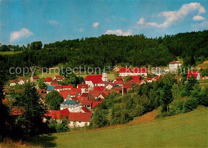 Obertrubach Ortsansicht mit Kirche Erholungsort Fraenkische Schweiz