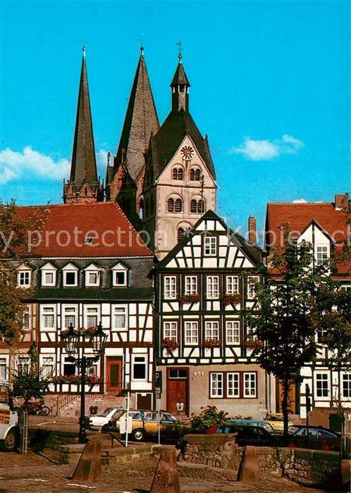 Gelnhausen Obermarkt Fachwerkhaeuser Altstadt mit Marienkirche Barbarossastadt
