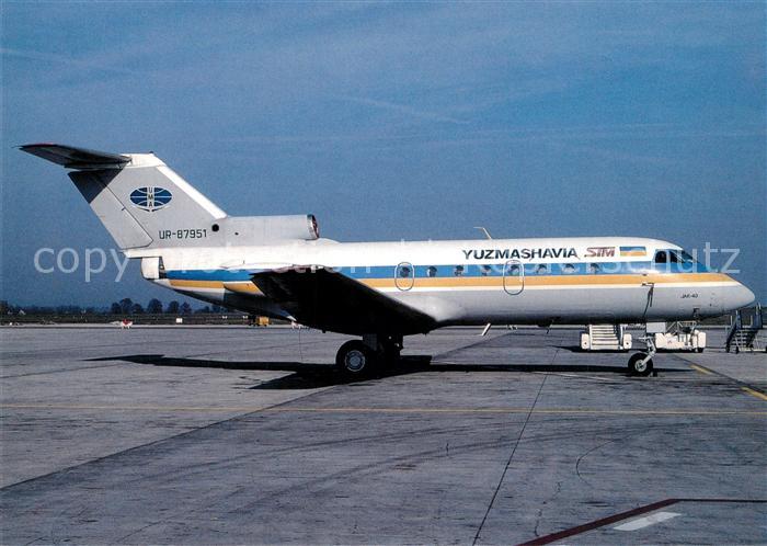 Flugzeuge Zivil Yuzhmashavia STM Yak-40K UR-87951 c/n 9